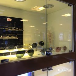 新视界眼镜店（上海书城店） 专业眼镜销售与贴心服务